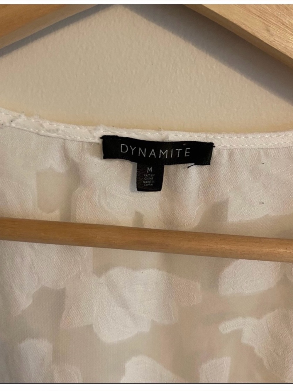 Dynamite White Sheer Jacquard Tie-Waist Kimono - Picture 6 of 7